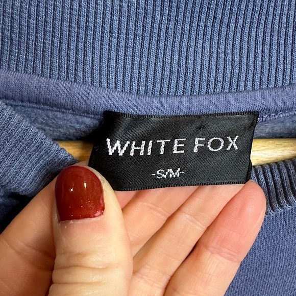 White Fox Crewneck - Picture 4 of 7
